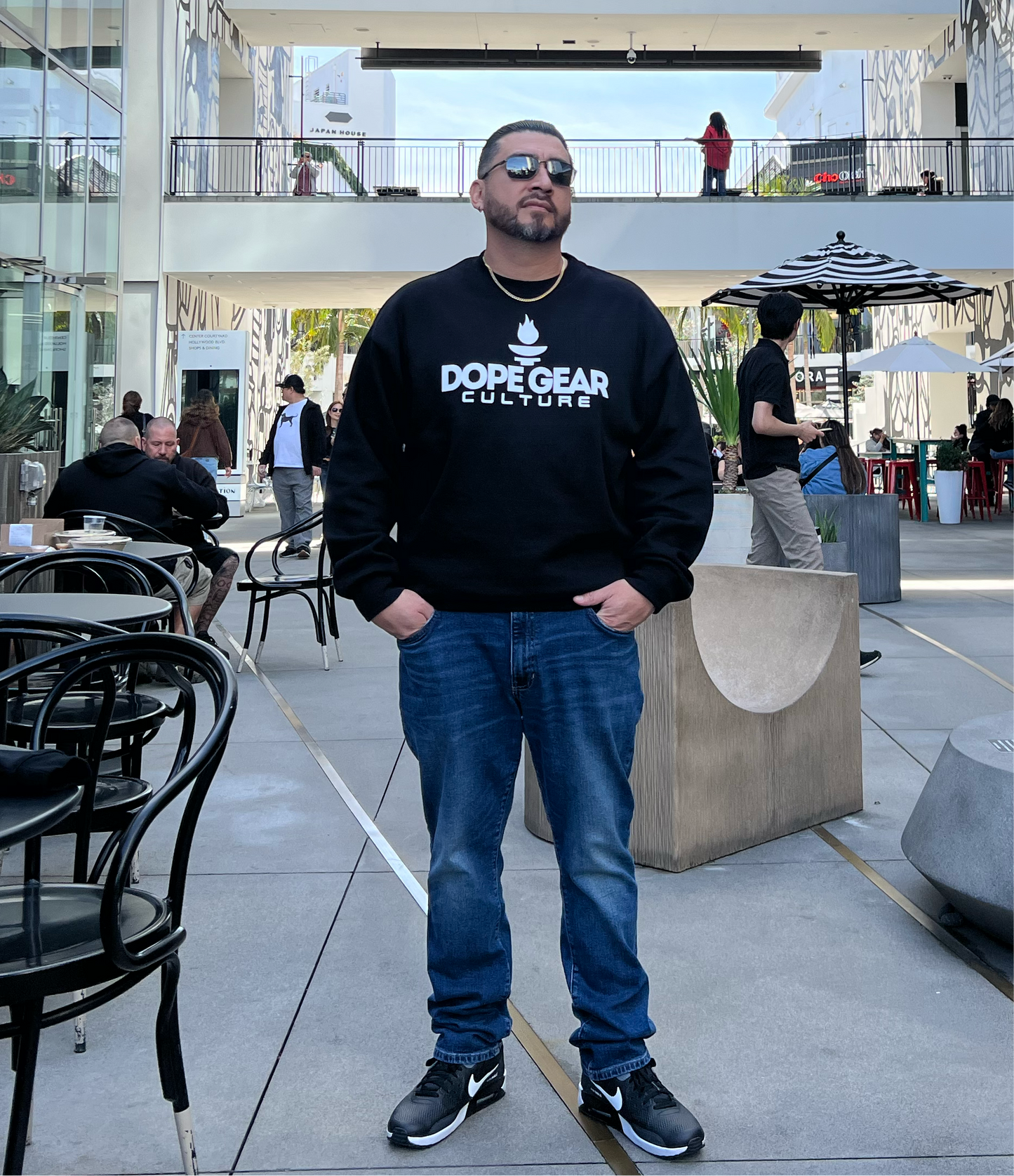 DGC Crewneck Black & White